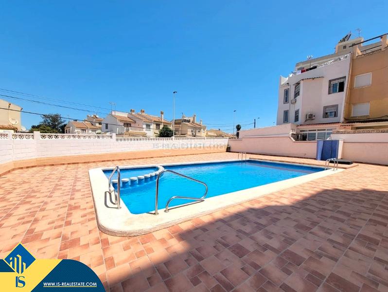 Foto d5065bb1-93f3-4d2e-8d43-dd4fd6d7f37d. Piccolo appartamento con riscaldamento piscina in Torrevieja