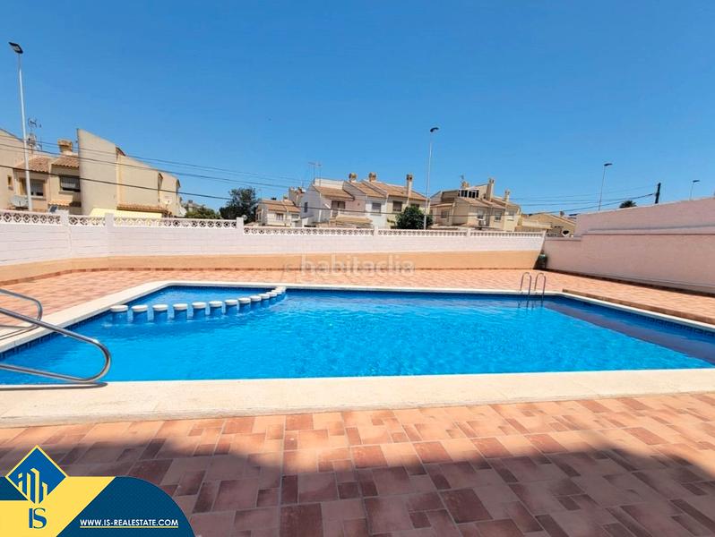 Foto f29a0295-6f10-4cfa-ae9d-690430901e55. Piccolo appartamento con riscaldamento piscina in Torrevieja