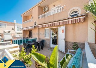 Dúplex a Playa de los Náufragos. Apartamento dúplex renovado con terraza, en la provincia de alic