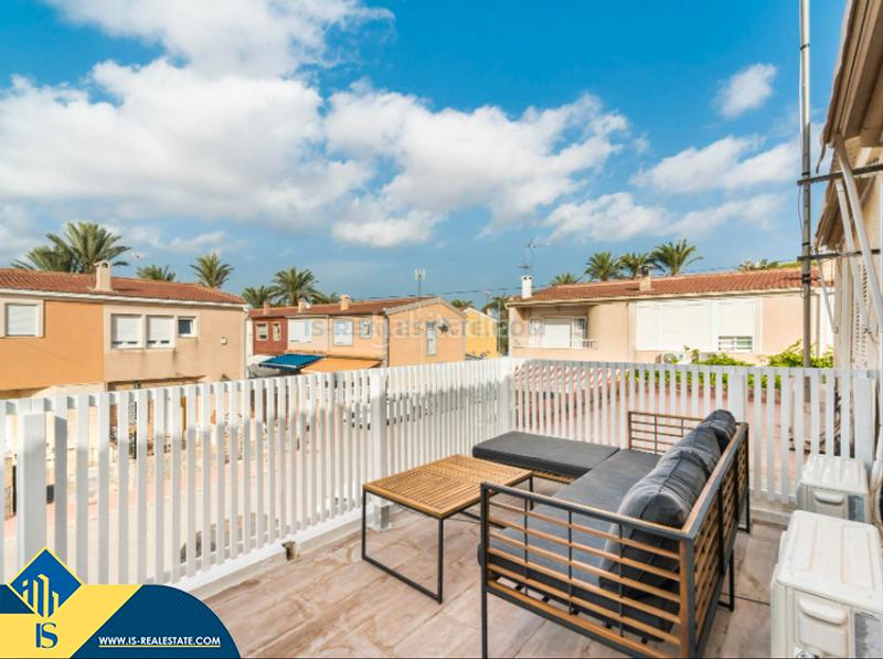 Foto f4318d8d-686b-4e30-91bc-f40bedef7ad3. Duplex avec parking dans Playa de los Náufragos Torrevieja