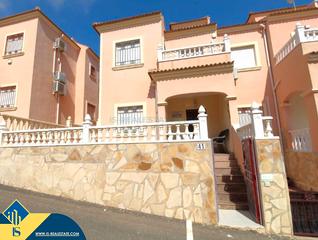 Casa en Playa Flamenca. Casa con terraza en la provincia de alicante, en la ciudad de or