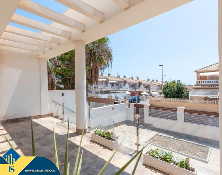 Foto 0e2f9323-4040-4f9d-b435-972b03785b9e. Xalet amb aparcament a Aguas Nuevas Torrevieja