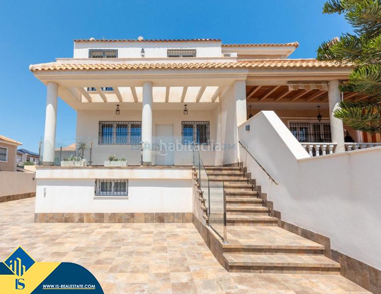 Foto ad16b544-2a19-42ae-a488-b16a0069fa8d. Xalet amb aparcament a Aguas Nuevas Torrevieja