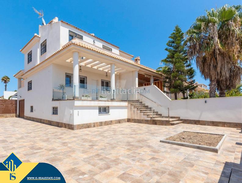 Foto fc7baceb-2111-4429-af56-a25c1b689799. Xalet amb aparcament a Aguas Nuevas Torrevieja