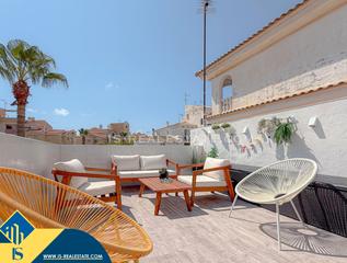 Àtic a Nueva Torrevieja. Ático dúplex con piscina comunitaria, en la provincia de alicant