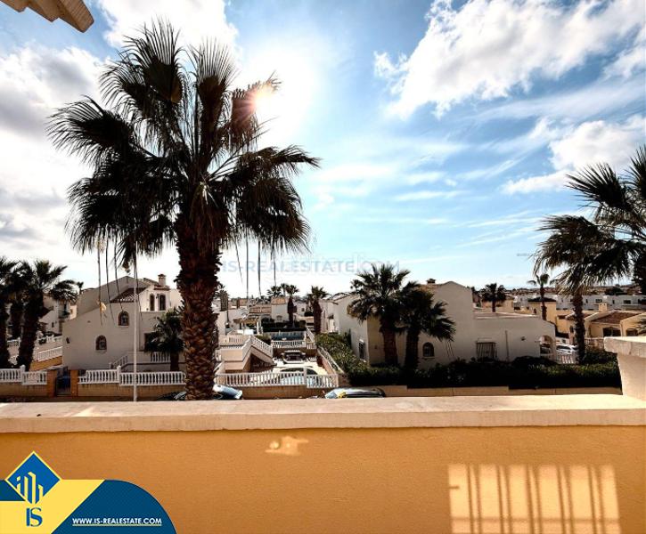 Foto 30105f9f-831f-46c5-8842-ca77db583eb8. Chalet avec parking piscine dans Lomas de Cabo Roig - Los Dolses Orihuela