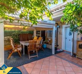 Casa a Aguas Nuevas. Casa con piscina comunitaria, en la provincia de alicante, en la