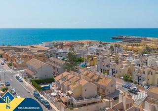 Casa a Zona los Frutales. Casa con piscina comunitaria, en la provincia de alicante, en la