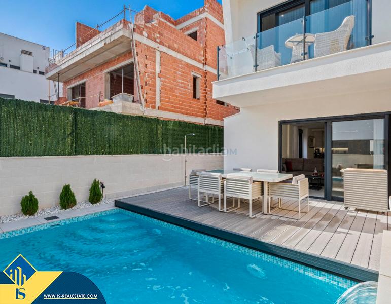 Foto a31ca2d7-36e1-4ad0-80d7-3614a968a7c5. Chalet with parking pool in Los Secanos Guardamar del Segura