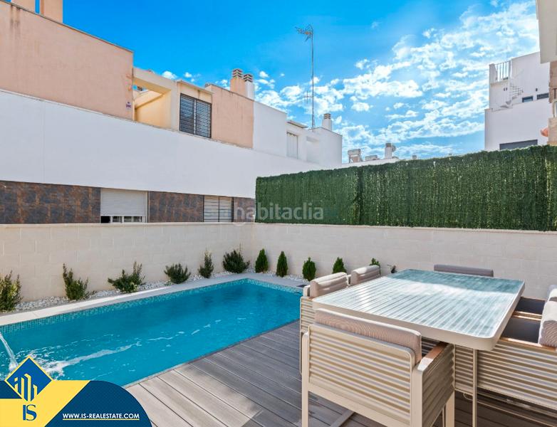 Foto d12d1abd-19e7-4beb-b6a7-7642f7f538ee. Chalet with parking pool in Los Secanos Guardamar del Segura