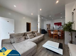 Casa a Antonio Machado. Casa reformada con piscina privada, en la provincia de alicante,