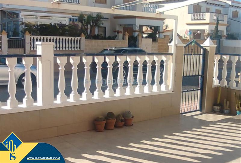 Foto 1604b886-8f24-4046-a8f9-e30d1cacb1d7. Maison avec parking piscine dans Cañada del Molino Torrevieja