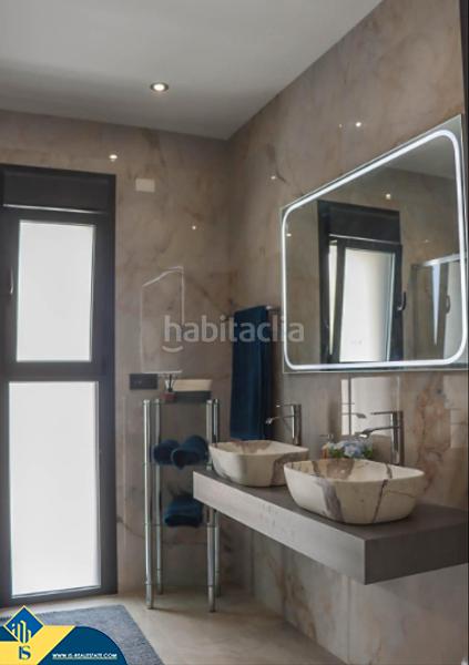 Foto 64984745-1272-410b-99f4-f5220efef8e3. Chalet villa con piscina privada, en la provincia de alicante, en rojales, en la ciudad de ciudad quesada. 4 habitaciones | 240 m² | a 6 en Formentera del Segura