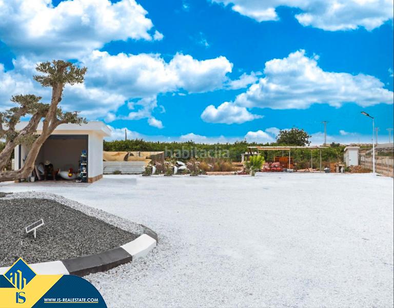 Foto d9d91001-b267-481c-8e31-53746814a89b. Chalet villa con piscina privada, en la provincia de alicante, en rojales, en la ciudad de ciudad quesada. 4 habitaciones | 240 m² | a 6 en Formentera del Segura