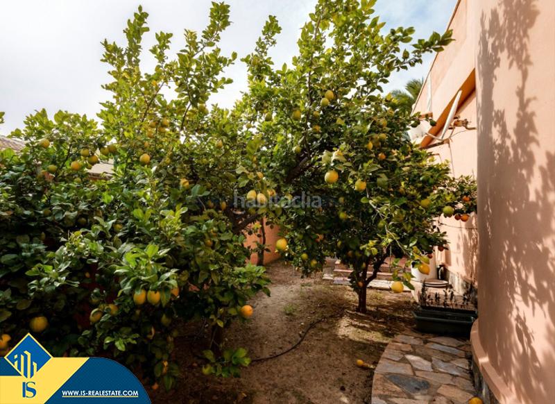 Foto 3cccf241-ecd0-4d19-97c3-3e87d2447fd4. Chalet with parking pool in Zona Carrefour - Urbanizaciones Torrevieja