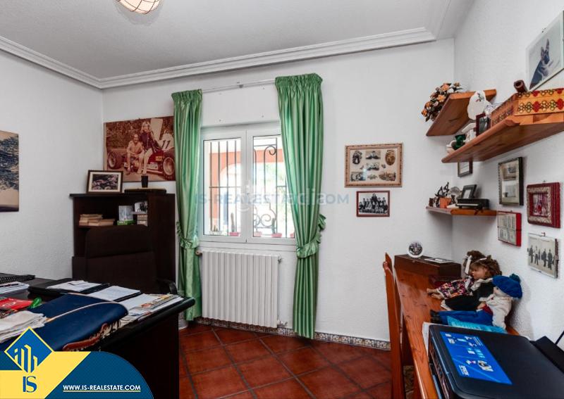 Foto a6218889-c528-4dbe-859f-9620b226abc4. Chalet with parking pool in Zona Carrefour - Urbanizaciones Torrevieja