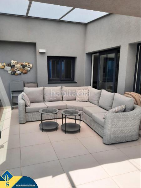 Foto 343c1425-af88-43f6-bf2d-f29e4bc1d3a2. Ático  con piscina comunitaria, en la provincia de alicante, en la ciudad , en la zona de los balcones. 3 habitaciones en Torrevieja