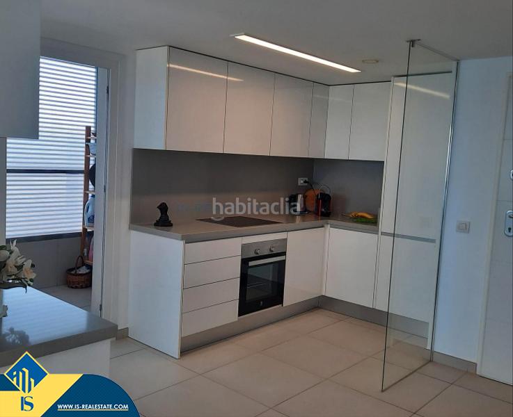 Foto 6000c394-807c-49d2-9c4e-4a06cf025689. Ático  con piscina comunitaria, en la provincia de alicante, en la ciudad , en la zona de los balcones. 3 habitaciones en Torrevieja