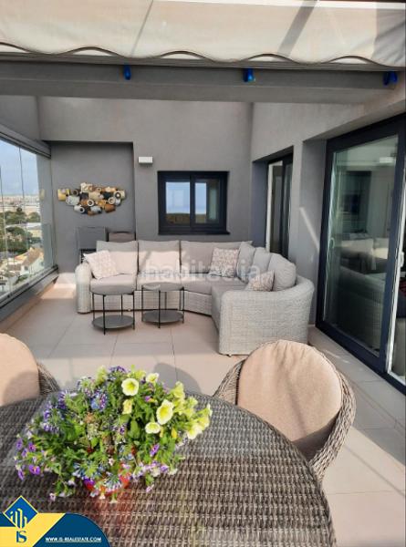 Foto 8254f4eb-6d26-47a6-8ade-b865881ed679. Ático  con piscina comunitaria, en la provincia de alicante, en la ciudad , en la zona de los balcones. 3 habitaciones en Torrevieja