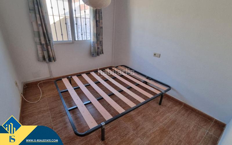 Foto 26d1a8c5-11e0-459b-a981-3da5a4525029. Casa pareada casa con piscina comunitaria, en la provincia de alicante, en la localidad . 3 habitaciones | 87 m² | 400 m en Guardamar del Segura