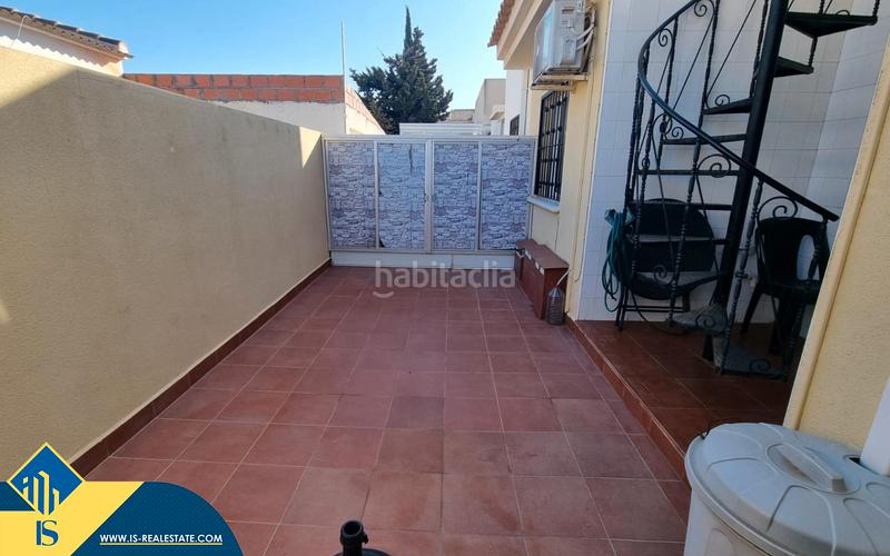 Foto d7734ed9-c6d9-4fb6-89fa-a860eac0672b. Casa pareada casa con piscina comunitaria, en la provincia de alicante, en la localidad . 3 habitaciones | 87 m² | 400 m en Guardamar del Segura