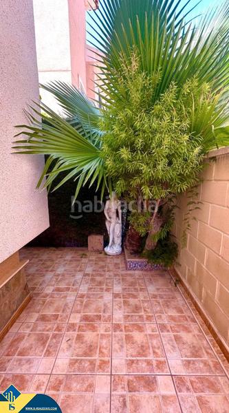 Foto 19f4a048-2647-4b53-9698-a887d9e806d1. Casa adossada amb xemeneia calefacció aparcament piscina a Orihuela