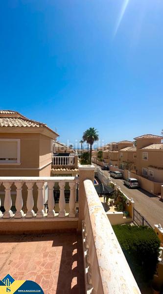 Foto 4e99a697-c8d6-42cb-82c9-63b46dea0291. Casa adossada amb xemeneia calefacció aparcament piscina a Orihuela