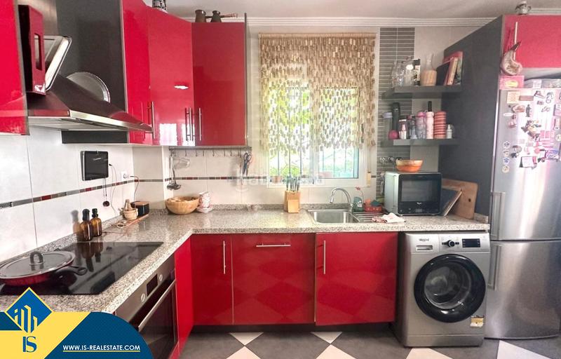 Foto 5743b8eb-4ca5-4f53-ba7b-819ab4f65b38. Casa adossada amb xemeneia calefacció aparcament piscina a Orihuela