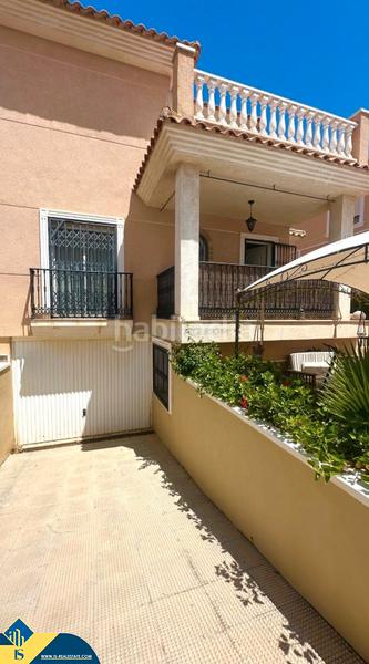 Foto 82b47ff3-f106-417c-a1fc-0be8ba605d31. Casa adossada amb xemeneia calefacció aparcament piscina a Orihuela