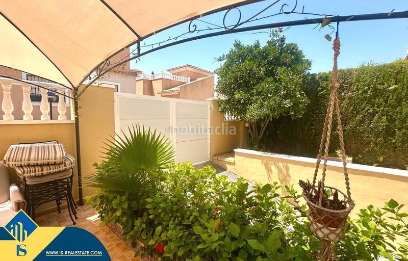 Foto 94d81096-47c2-45b0-821a-a7579c1bc3a2. Casa adossada amb xemeneia calefacció aparcament piscina a Orihuela