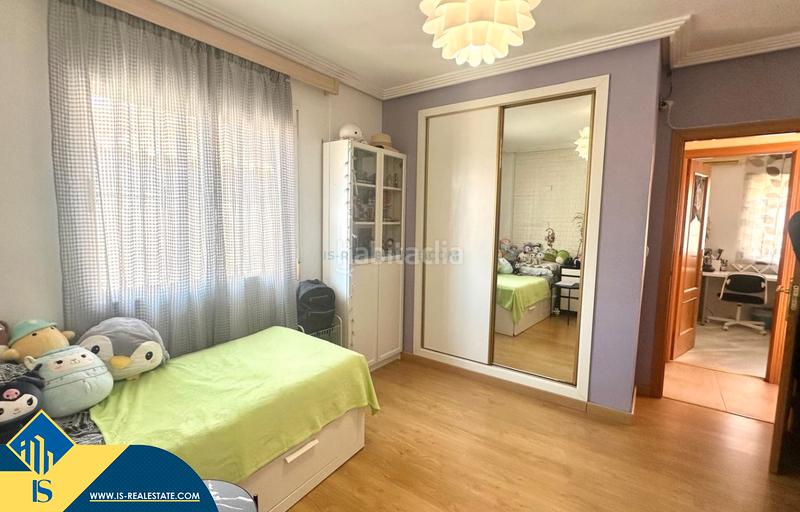 Foto eceefc78-49ab-45a8-a0a7-3c797d784ede. Casa adossada amb xemeneia calefacció aparcament piscina a Orihuela