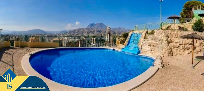 Foto 9f7a69e5-4414-4be8-a64a-40dc69925f7e. Apartament amb calefacció aparcament piscina a Playa Poniente Benidorm