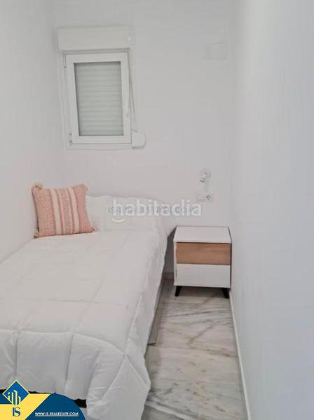 Foto c2db1cd4-1722-479e-9490-2f4c0532dac0. Apartament amb calefacció aparcament piscina a Playa Poniente Benidorm