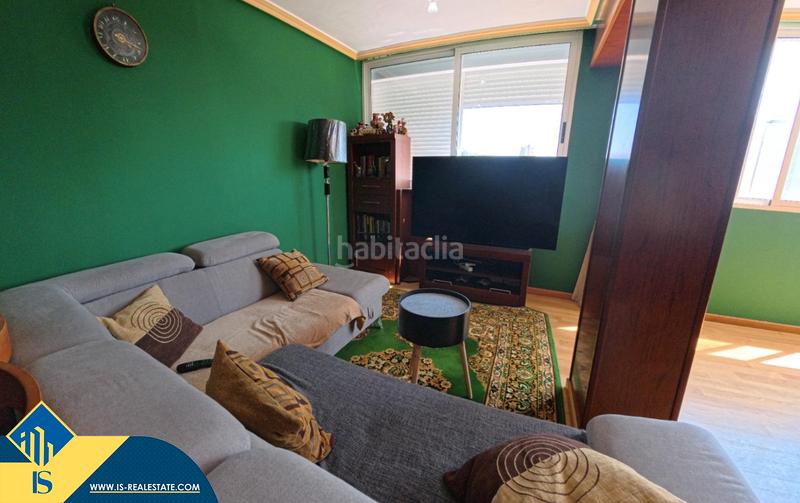 Foto 10d5c79b-1a2f-41f9-a23b-206911abc2d0. Ático  reformado con piscina comunitaria, en la provincia de alicante, en la ciudad . 3 habitaciones | 124 m² | 500 metr en Benidorm