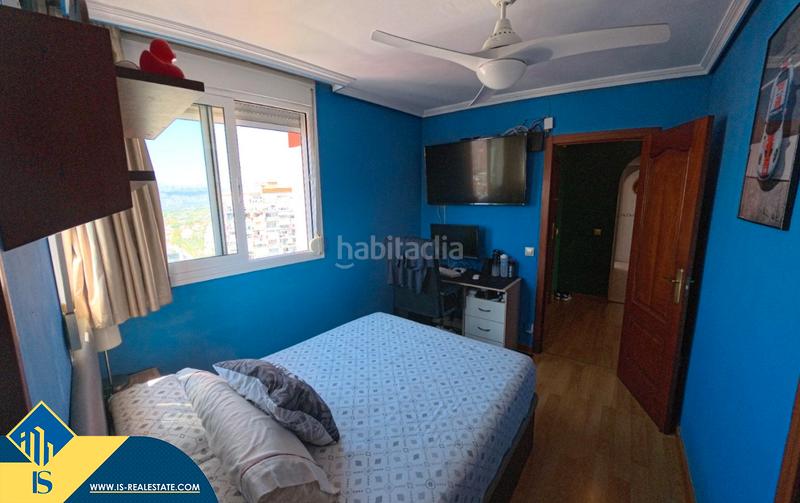 Foto 161a2551-195b-4325-bfea-68733bcd49ac. Ático  reformado con piscina comunitaria, en la provincia de alicante, en la ciudad . 3 habitaciones | 124 m² | 500 metr en Benidorm