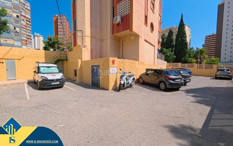 Foto c4293894-0008-42b8-9a35-4d03a991581f. Ático  reformado con piscina comunitaria, en la provincia de alicante, en la ciudad . 3 habitaciones | 124 m² | 500 metr en Benidorm