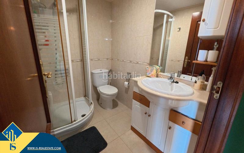 Foto d6fe4ed2-66ed-41cf-af94-3354de01cb1b. Ático  reformado con piscina comunitaria, en la provincia de alicante, en la ciudad . 3 habitaciones | 124 m² | 500 metr en Benidorm
