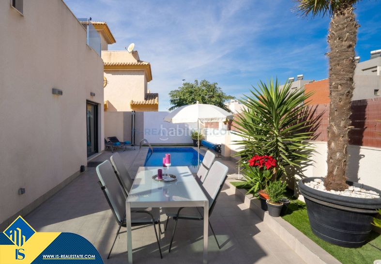 Foto 0999a7d0-f633-4fd3-91d8-095ac4a0ce7d. Xalet amb aparcament piscina a Aguas Nuevas Torrevieja