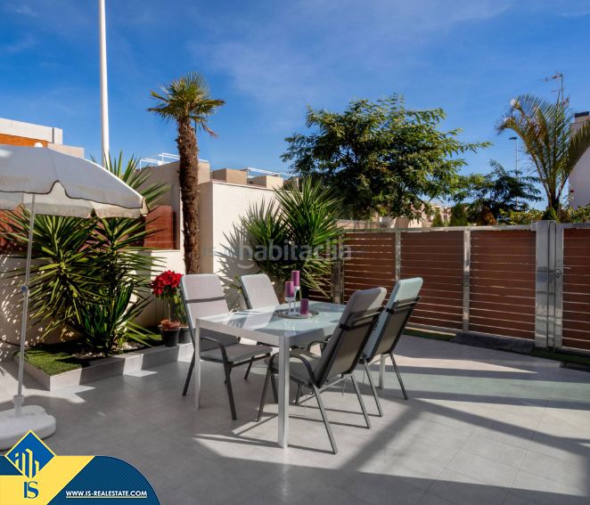Foto 336d8224-1533-40e0-90dd-251863983f1d. Xalet amb aparcament piscina a Aguas Nuevas Torrevieja