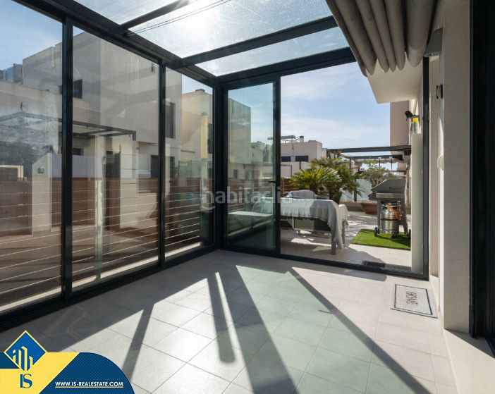 Foto 4eeaadae-3acc-4421-83e4-1392fd226ff4. Xalet amb aparcament piscina a Aguas Nuevas Torrevieja