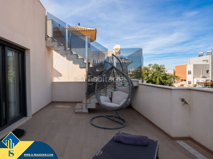 Foto 89b097ff-3a6c-4307-b28f-08bf9beb1208. Xalet amb aparcament piscina a Aguas Nuevas Torrevieja