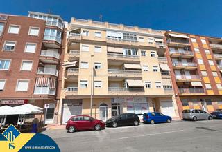 Apartament a Pueblo. Apartamento con terraza, en la provincia de alicante, en la ciud