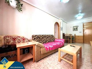 Apartament a Guardamar Playa. Apartamento con terraza, en la provincia de alicante, en la ciud