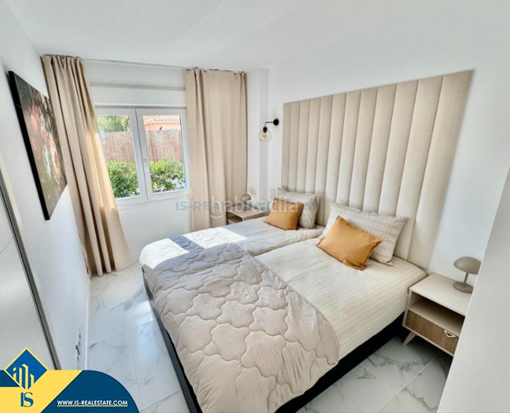 Foto 67f9558f-338d-4386-9f49-760441742c2b. Flat with pool in Punta Prima Torrevieja