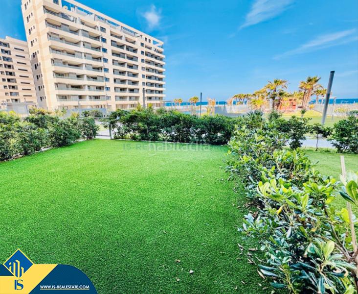 Foto bbf088e7-f117-46f1-ab04-d03619e2841f. Flat with pool in Punta Prima Torrevieja