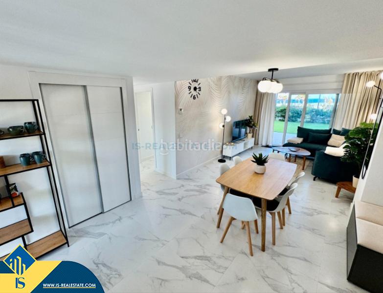 Foto f81bdb7d-286a-48cb-b9c5-04611c8dd6ee. Flat with pool in Punta Prima Torrevieja