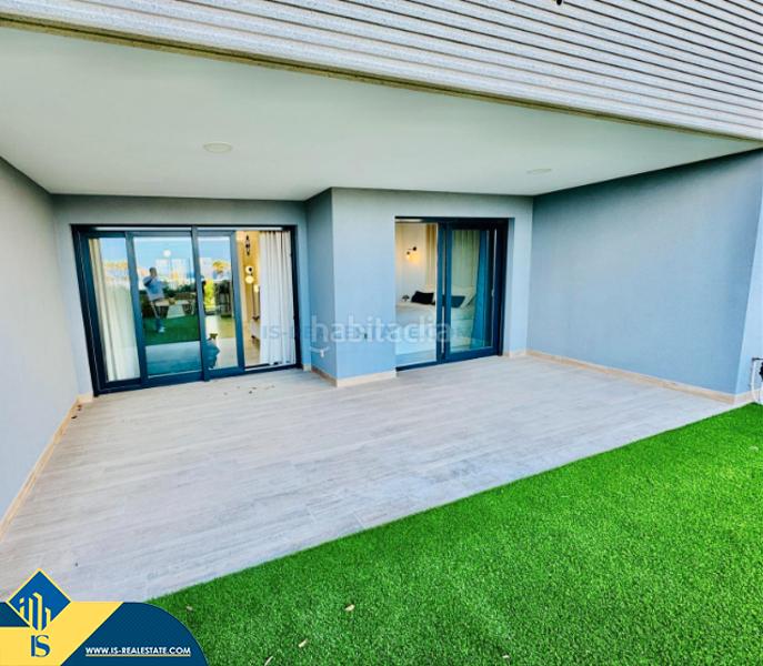 Foto fca82d32-d2f2-4de4-a9a2-bb110f486b5c. Flat with pool in Punta Prima Torrevieja