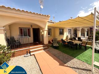Chalet in El Moncayo - El Pòrtic. Villa con piscina comunitaria, en la provincia de alicante, en l
