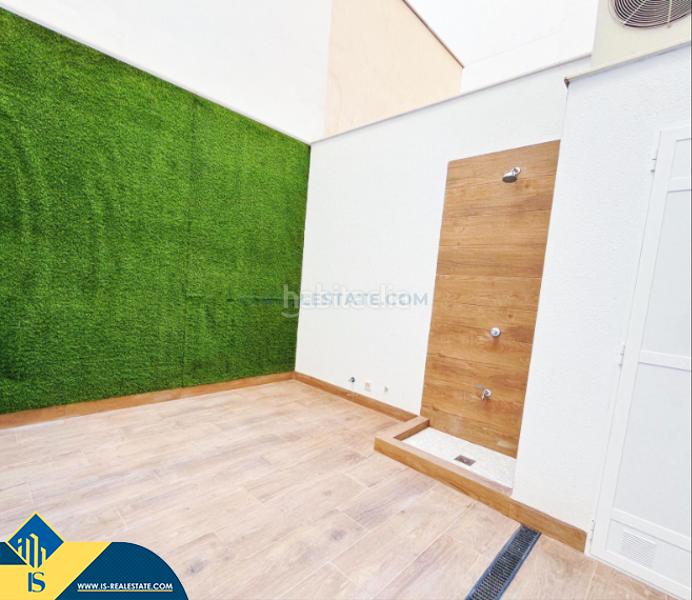 Foto 970edea8-4b05-4bcc-9b3c-edaf6905d9b8. Piso apartamento con terraza, en la provincia de alicante, en la ciudad , en la zona de playa del cura. 2 habitaciones | 9 en Torrevieja