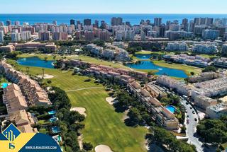 Appartement à Bellavista-Capiscol-Frank Espinós. Apartamento con piscina comunitaria, en la provincia de alicante